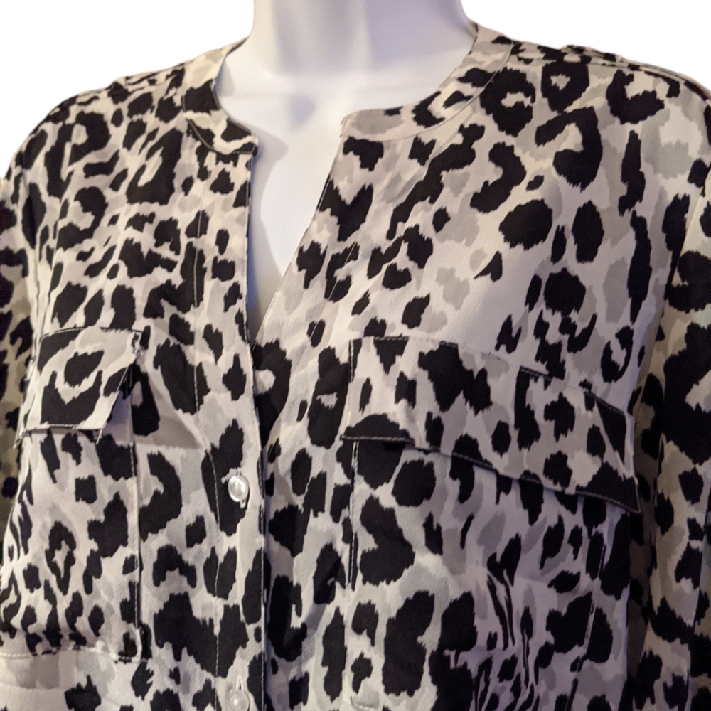 NWT  Calvin Klein Leopard button down top Size Medium